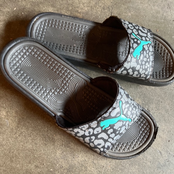 Puma Shoes - Puma size 8 slides